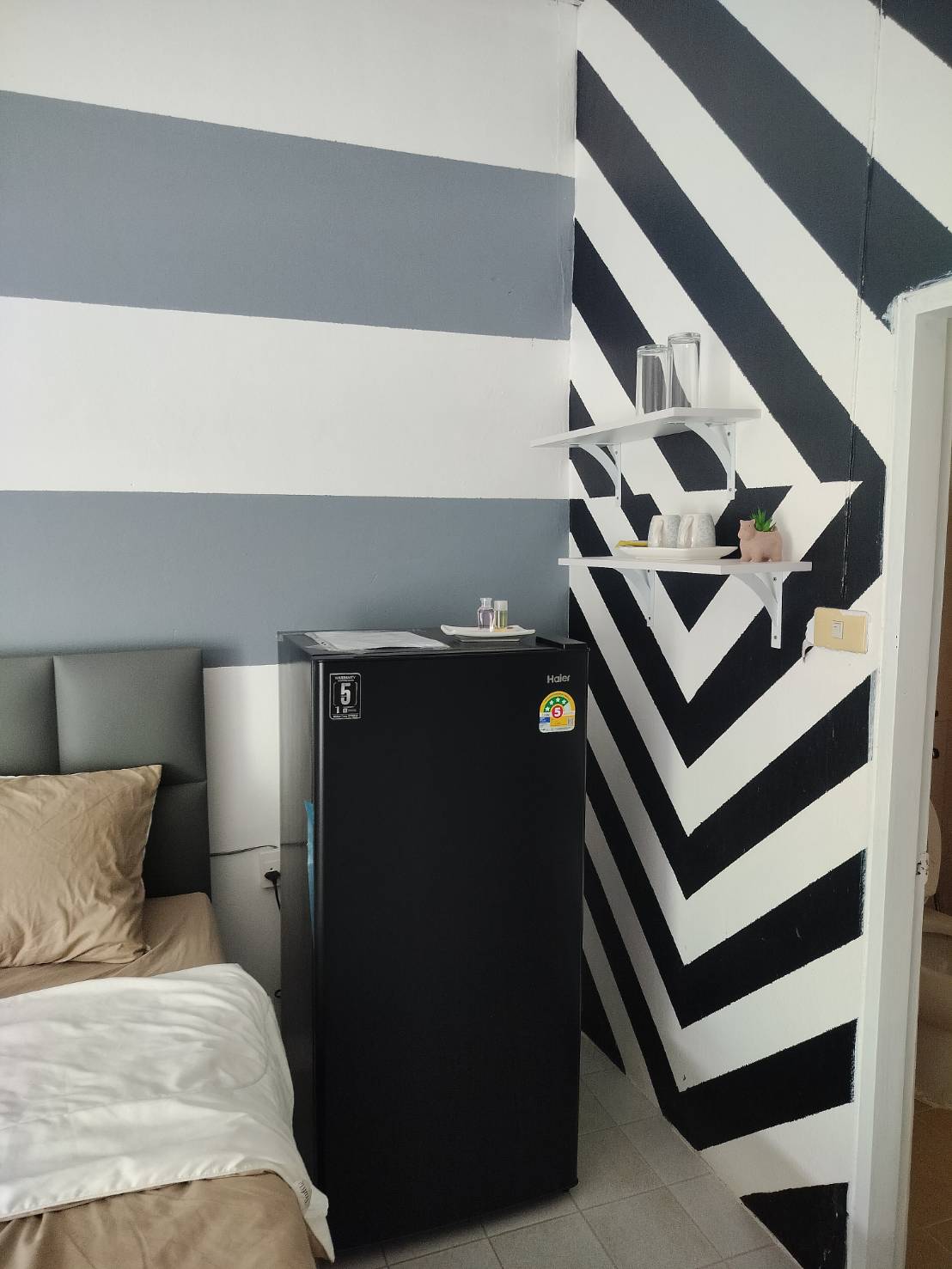 Room refrigerator and shelves