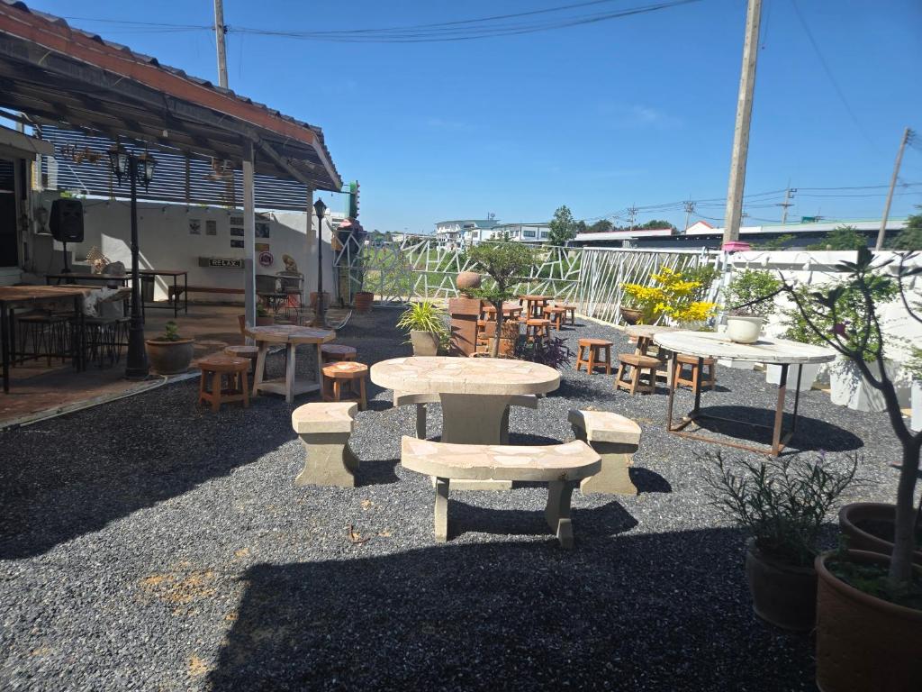 Khao Ban Eing outdoor garden seating